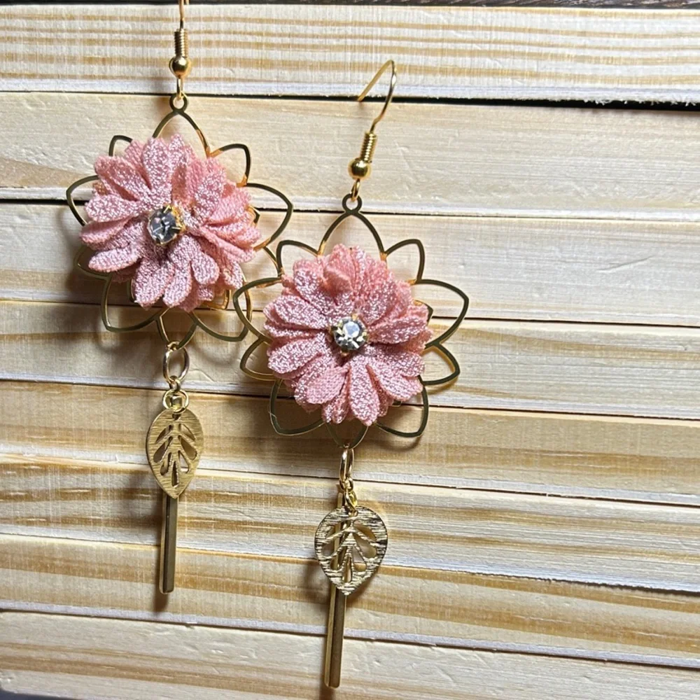3/$25 Floral Drop Earrings - Picture 4 of 5